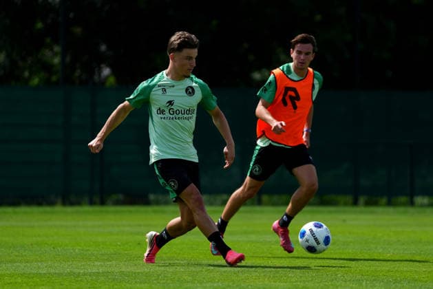 Training Sparta Rotterdam Rotterdam - Luc Nieuwenhuijs of Sparta Rotterdam, Boyd Reith of Sparta Rotterdam during the a training in preperation of the 2026 2027 season. The training is set at Sportpark Nieuw-Terbregge on 6 July 2026 in Rotterdam, The Netherlands. (VK Sportphoto Yannick Verhoeven) Copyright: xYannickxVerhoevenx