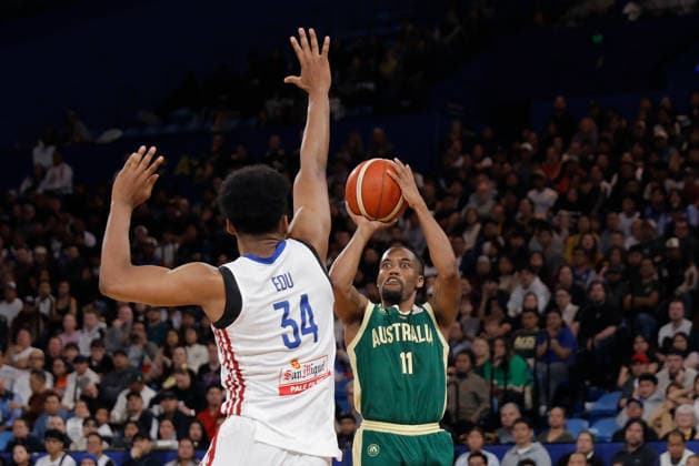 BASKETBALL AUSTRALIA PHILIPPINES, Bryce Cotton of the Australian Boomers puts up a shot Bryce Cotton of the Australian Boomers shoots during the World Cup qualifier basketball match between Australia and the Philippines at RAC Arena in Perth, Monday, July 6, 2026. ( NO ARCHIVING, EDITORIAL USE ONLY PERTH WESTERN AUSTRALIA AUSTRALIA  Copyright: xRICHARDxWAINWRIGHTx 20260706198628461280