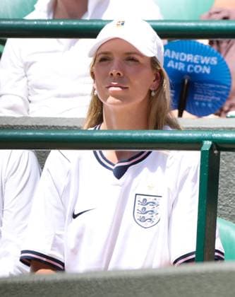 Katie Boulter wears an England shirt while watching boyfriend Alex De Minaur during his round of 16 match Wimbledon Tennis Championships, Day 8, The All England Lawn Tennis and Croquet Club, London, UK - 06 Jul 2026London The All England Lawn Tennis and United Kingdom  Copyright: xKieranxMcManus Shutterstockx 16978024ad