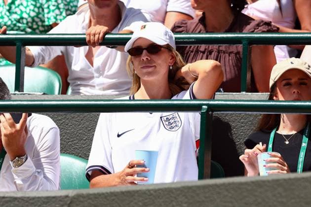 Katie Boulter watching Alex De Minaur in action on No.1 Court Wimbledon Tennis Championships, Day 8, The All England Lawn Tennis and Croquet Club, London, UK - 06 Jul 2026London The All England Lawn Tennis and United Kingdom  Copyright: xJamesxMarsh Shutterstockx 16978026bd