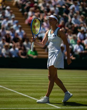 Tennis - Wimbledon Championship 2026 - Day 8 LONDON, ENGLAND - Monday, July 6, 2026: Elise Mertens (BEL) during the Ladies Singles Fourth Round match on Day Eight of The Championships Wimbledon 2026 at the All England Lawn Tennis and Croquet Club. (Photo by Kirsten Holst Propaganda) LONDON All England Lawn Tennis and Croq GREATER LONDON ENGLAND  Copyright: xKirstenxHolstx 2026-07-06-005-Wimbledon_Day_8