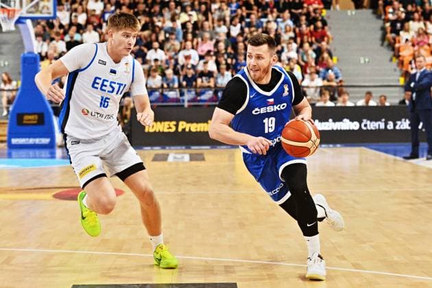 L-R Stefan Vaaks (Estonia) and Ondrej Sehnal (Czechia) in action during men s Basketball World Cup 2027 group H qualifier: Czechia vs Estonia, in Brno, Czech Republic, on July 6, 2026. (CTKxPhoto PatrikxUhlir) CTKPhotoP2026070605935  CTKPhotoP2026070605935