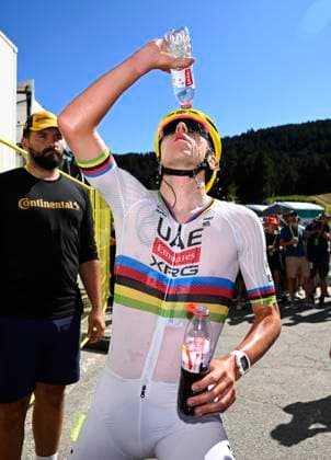 Tour de France 2026 Stage 3 LES ANGLES, FRANCE - JULY 06 : Pogacar Tadej (SLO) of UAE Team Emirates - XRG celebrates the victory after stage 3 of the 113rd edition of Tour de France an UCI World Tour 2.UWT cycling road race stage for Men Elite of 196 km with start in Granollers and finish in Les Angles on July 6, 2026 in Les Angles, France, 06 07 2026 Les Angles France  Copyright: xTomasxSiskx