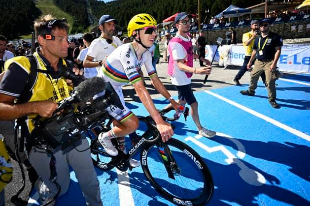 Tour de France 2026 Stage 3 LES ANGLES, FRANCE - JULY 06 : Pogacar Tadej (SLO) of UAE Team Emirates - XRG celebrates the victory after stage 3 of the 113rd edition of Tour de France an UCI World Tour 2.UWT cycling road race stage for Men Elite of 196 km with start in Granollers and finish in Les Angles on July 6, 2026 in Les Angles, France, 06 07 2026 Les Angles France  Copyright: xTomasxSiskx