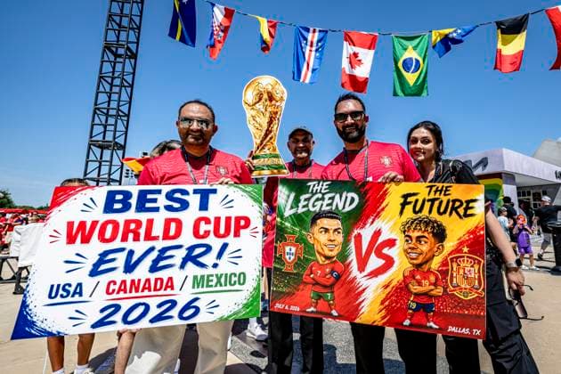 DALLAS - Portugal supporters during the 2026 World Cup match between Portugal and Spain at Dallas Stadium on July 6, 2026, in Dallas, United States. (Photo by Stefan Koops EYE4IMAGES DeFodi Images) - *** DALLAS: Portugal fans during the 2026 World Cup match between Portugal and Spain at Dallas Stadium on July 6, 2026, in Dallas, United States. Photo by Stefan Koops, EYE4IMAGES, DeFodi Images