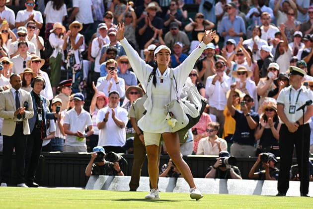 Wimbledon 2026 - Jasmine Paolini v Alexandra Eala - London Alexandra Eala (PHI) during her fourth round match at the 2026 Wimbledon Championships at the AELTC in London, England, UK on July 6, 2026. Photo by Corinne Dubreuil ABACAPRESS.COM London England United Kingdom  Copyright: xDubreuilxCorinne ABACAx