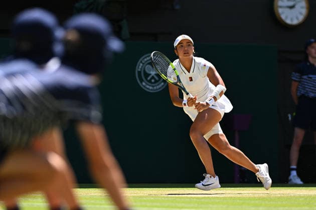 Wimbledon 2026 - Jasmine Paolini v Alexandra Eala - London Alexandra Eala (PHI) during her fourth round match at the 2026 Wimbledon Championships at the AELTC in London, England, UK on July 6, 2026. Photo by Corinne Dubreuil ABACAPRESS.COM London England United Kingdom  Copyright: xDubreuilxCorinne ABACAx