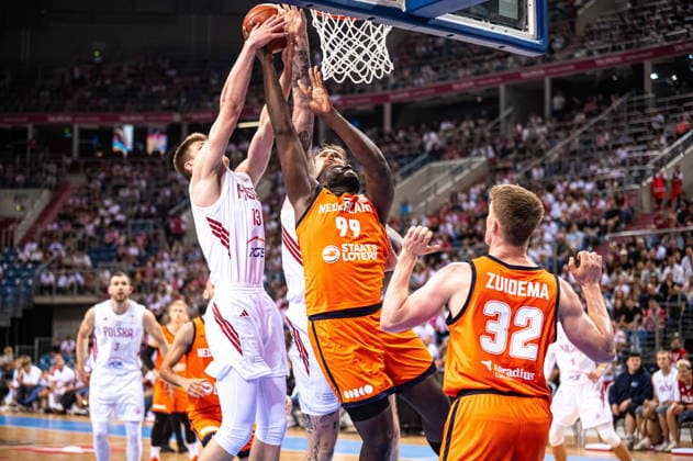 Krakow 06.07.2026 Basketball 2027 FIBA Basketball World Cup Qualifiers First Round : Poland vs The Netherlands --- Koszykowka Eliminacje Mistrzostw Swiata FIBA 2027 - pierwsza runda : Polska - Holandia. Persons shown : Jakub Szumert Nathan Kuta Fot. Kai Taller Arena Akcji NEWSPIX.PL --- newspix.pl 
