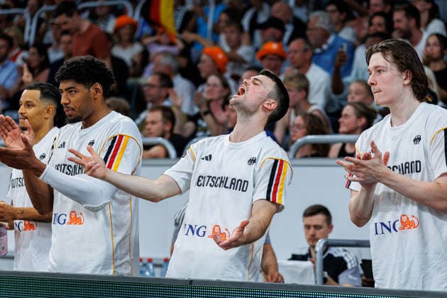 Kostja Mushidi (Deutschland, 29), Jonas Mattisseck (Deutschland, 15), Simonas Lukosius (Deutschland, 41), jubelt, Jubel, positive Emotionen, positive Emotion, Team, Mannschaft, Deutschland vs. Zypern, Basketball, WM Qualifikation 2027, Gruppe E, 06.07.2026 Deutschland vs. Zypern, Basketball, WM Qualifikation 2027, Gruppe E, 06.07.2026 Bamberg *** Kostja Mushidi, Germany, 29, Jonas Mattisseck, Germany, 15, Simonas Lukosius, Germany, 41, celebrating, celebration, positive emotions, positive emotion, team, Germany vs. Cyprus, basketball, 2027 World Cup Qualifiers, Group E, July 6, 2026 Germany vs. Cyprus, basketball, 2027 World Cup Qualifiers, Group E, July 6, 2026 Bamberg Copyright: xEibner-Pressefoto G.xSantemizx EP_GSZ