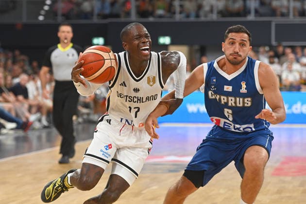 Dennis SCHROEDER (GER), Aktion,Zweikampf gegen Stefanos ILIADIS (CYP). Basketball Laenderspiel WM Qualifikation Deutschland (GER) - Zypern (CYP) am 06.07.2026 Brose Arena Bamberg. *** Dennis SCHROEDER (GER), Action, One-on-one battle against Stefanos ILIADIS (CYP), International Basketball Game, World Cup Qualifier, Germany (GER) vs. Cyprus (CYP) on July 6, 2026, at Brose Arena, Bamberg
