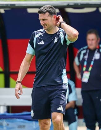 FIFA World Cup, WM, Weltmeisterschaft, Fussball 2026 - Argentina training session Argentina™s national soccer team head coach Lionel Scaloni attends a training session in Kennesaw, Georgia, USA, 06 July 2026. Argentina will face Egypt on 07 July in a FIFA World Cup 2026 round of 16 match. KENNESAW United States  Copyright: xRONALDxWITTEKx