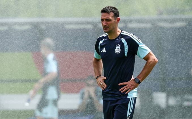FIFA World Cup, WM, Weltmeisterschaft, Fussball 2026 - Argentina training session Argentina™s national soccer team head coach Lionel Scaloni attends a training session in Kennesaw, Georgia, USA, 06 July 2026. Argentina will face Egypt on 07 July in a FIFA World Cup 2026 round of 16 match. KENNESAW United States  Copyright: xRONALDxWITTEKx