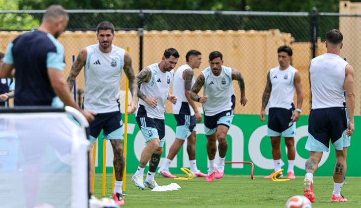 FIFA World Cup, WM, Weltmeisterschaft, Fussball 2026 - Argentina training session Argentina™s national soccer players attend a training session in Kennesaw, Georgia, USA, 06 July 2026. Argentina will face Egypt on 07 July in a FIFA World Cup 2026 round of 16 match. KENNESAW United States  Copyright: xRONALDxWITTEKx
