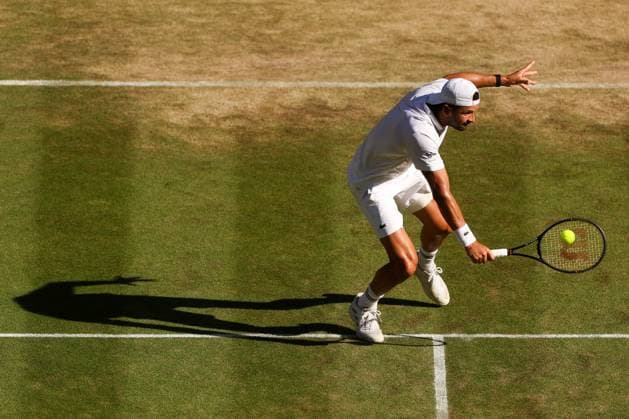 Grigor Dimitrov during his round of 16 match Wimbledon Tennis Championships, Day 8, The All England Lawn Tennis and Croquet Club, London, UK - 06 Jul 2026London The All England Lawn Tennis and United Kingdom  Copyright: xEllaxLing Shutterstockx 16978025bs