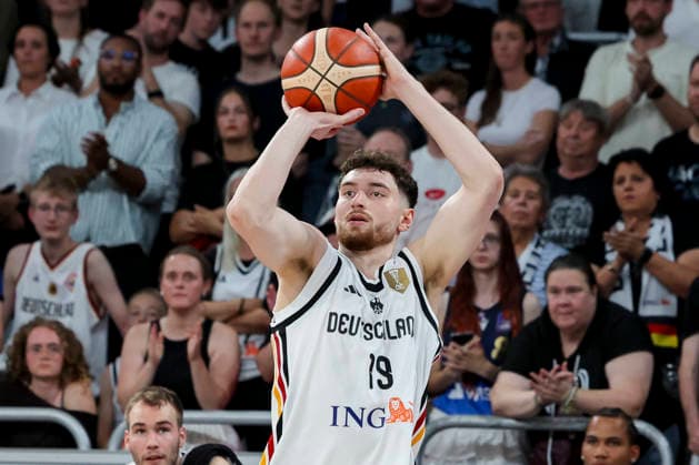 Kay Bruhnke (Germany) kontrolliert den Ball, FIBA World Cup European Qualifier, Germany v Cyprus, Brose Arena am 06. July 2026 in Bamberg, Deutschland. (Foto von Marco Steinbrenner DeFodi Images) Kay Bruhnke (Germany) controls the ball, FIBA World Cup European Qualifier, Germany v Cyprus, Brose Arena, July 6, 2026 in Bamberg, Germany. (Photo by Marco Steinbrenner DeFodi Images) - *** Kay Bruhnke (Germany) controls the ball, FIBA World Cup European Qualifier, Germany vs. Cyprus, Brose Arena on July 6, 2026, in Bamberg, Germany. Photo by Marco Steinbrenner, DeFodi Images. Kay Bruhnke (Germany) controls the ball, FIBA World Cup European Qualifier, Germany vs. Cyprus, Brose Arena, July 6, 2026, in Bamberg, Germany. Photo by Marco Steinbrenner, DeFodi Images