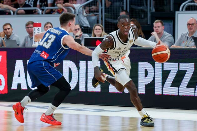 Filippos Tigkas (Cyprus) und Dennis Schroeder (Germany) kaempfen um den Ball, FIBA World Cup European Qualifier, Germany v Cyprus, Brose Arena am 06. July 2026 in Bamberg, Deutschland. (Foto von Marco Steinbrenner DeFodi Images) Filippos Tigkas (Cyprus) und Dennis Schroeder (Germany) battle for the ball, FIBA World Cup European Qualifier, Germany v Cyprus, Brose Arena, July 6, 2026 in Bamberg, Germany. (Photo by Marco Steinbrenner DeFodi Images) - *** Filippos Tigkas (Cyprus) and Dennis Schroeder (Germany) battle for the ball, FIBA World Cup European Qualifier, Germany vs. Cyprus, Brose Arena on July 6, 2026, in Bamberg, Germany Photo by Marco Steinbrenner, DeFodi Images Filippos Tigkas of Cyprus and Dennis Schroeder of Germany battle for the ball, FIBA World Cup European Qualifier, Germany vs. Cyprus, Brose Arena, July 6, 2026, in Bamberg, Germany. Photo by Marco Steinbrenner, DeFodi Images