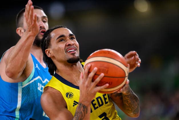 260706 Elliot Cadeau of Sweden during the FIBA World Cup Qualifier game between Slovenia and Sweden on July 6, 2026 in Ljubljana. Photo: Martin Metelko BILDBYRAN kod 0032 basket basketball vm-kval kval fiba world cup qualifiers slovenien sverige slovenia sweden bbeng *** July 6, 2026: Elliot Cadeau of Sweden during the FIBA World Cup Qualifier game between Slovenia and Sweden on July 6, 2026 in Ljubljana. Photo by Martin Metelko. BILDBYRAN code 0032 basketball FIBA World Cup qualifiers Slovenia Sweden bbeng  Copyright: MARTINxMETELKO BB260706ZT035