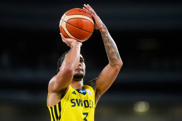 260706 Elliot Cadeau of Sweden during the FIBA World Cup Qualifier game between Slovenia and Sweden on July 6, 2026 in Ljubljana. Photo: Martin Metelko BILDBYRAN kod 0032 basket basketball vm-kval kval fiba world cup qualifiers slovenien sverige slovenia sweden bbeng *** July 6, 2026: Elliot Cadeau of Sweden during the FIBA World Cup Qualifier game between Slovenia and Sweden on July 6, 2026 in Ljubljana. Photo by Martin Metelko. BILDBYRAN code 0032 basketball FIBA World Cup qualifiers Slovenia Sweden bbeng  Copyright: MARTINxMETELKO BB260706ZY024