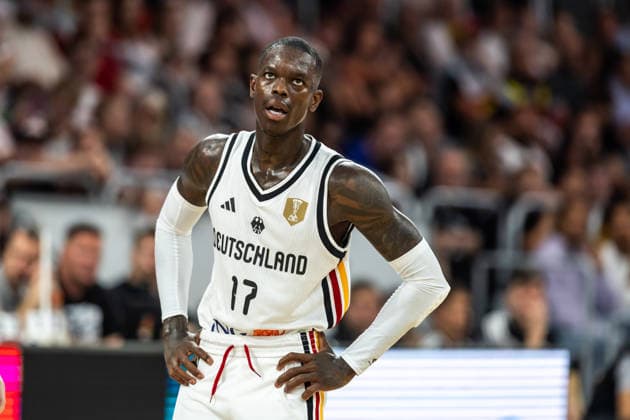 GER, FIBA Basketball World Cup 2027, European Qualifiers, Deutschland-Zypern. 06.07.2026, Brose Arena, Bamberg, GER, FIBA Basketball World Cup 2027, European Qualifiers, Deutschland-Zypern. Dennis Schröder (Deutschland, No17) Einzelaktion Aktion Â Foto: Alexander Trienitz Bamberg Brose Arena Bayern Deutschland *** GER, 2027 FIBA Basketball World Cup, European Qualifiers, Germany vs. Cyprus, July 6, 2026, Brose Arena, Bamberg, GER, FIBA Basketball World Cup 2027, European Qualifiers, Germany vs. Cyprus, Dennis Schröder (Germany), No. 17, individual play, photo by Alexander Trienitz, Bamberg, Brose Arena, Bavaria, Germany