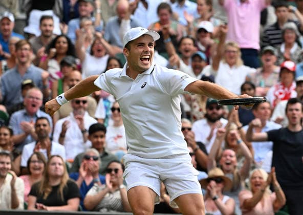 The Championships Wimbledon 2026 The Championships Wimbledon 2026 Day 8 07 07 2026 Arthur Fery (GBR) celebrates as he wins fourth set against Grigor Dimitrov (BUL) Photo:- Roger Parker International Sports Fotos Ltd London UK Copyright: xx