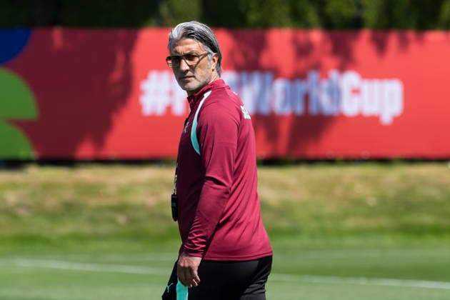 FIFA World Cup, WM, Weltmeisterschaft, Fussball 2026 - Switzerland training session Switzerland s head coach Murat Yakin reacts during a training session one day ahead of the FIFA World Cup 2026 Round of 16 match between Switzerland and Colombia, in Vancouver, Canada, Monday, 06 July 2026. VANCOUVER Canada  Copyright: xPETERxKLAUNZERx