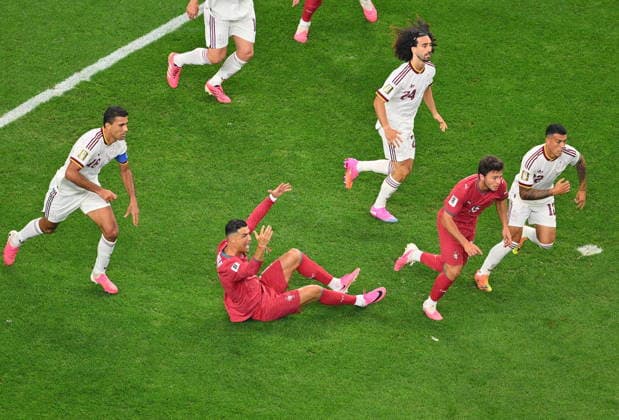 FIFA World Cup, WM, Weltmeisterschaft, Fussball 2026 - Round of 16 - Portugal vs Spain Cristiano Ronaldo of Portugal (C) reacts on the pitch during the FIFA World Cup 2026 Round of 16 match Portugal against Spain, in Dallas, USA, 06 July 2026. DALLAS United States  Copyright: xSAMxWASSONx
