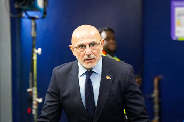 USA: Fussball FIFA World Cup, WM, Weltmeisterschaft, Fussball 2026, Achtelfinale - Spanien vs Portugal - AT&T Stadium (Dallas Stadium) in Arlington: Luis de la Fuente (Trainer Spanien) *** USA Soccer 2026 FIFA World Cup, Round of 16: Spain vs. Portugal at AT&T Stadium in Dallas, Arlington; Luis de la Fuente, Spain s head coach Copyright: xJOERANxSTEINSIEKx