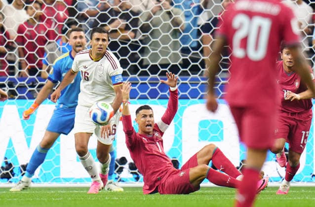 (260707) -- DALLAS, July 7, 2026 -- Cristiano Ronaldo (bottom) of Portugal reacts as he falls down during the round of 16 match between Spain and Portugal at the 2026 FIFA World Cup, WM, Weltmeisterschaft, Fussball at Dallas Stadium in Dallas, the United States, July 6, 2026. ) (SP)U.S.-DALLAS-FOOTBALL-FIFA WORLD CUP-ROUND OF 16-ESP VS POR JiaxHaocheng 
