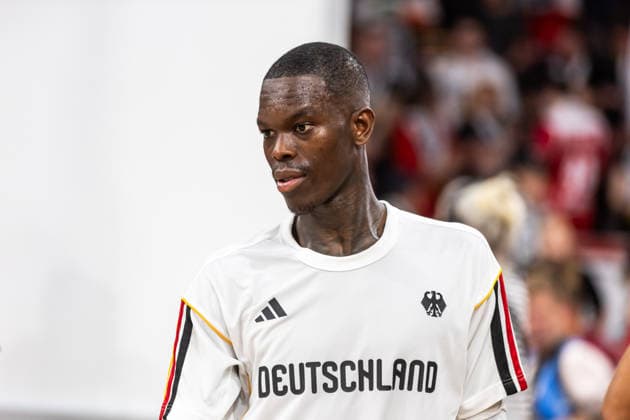 GER, FIBA Basketball World Cup 2027, European Qualifiers, Deutschland-Zypern. 06.07.2026, Brose Arena, Bamberg, GER, FIBA Basketball World Cup 2027, European Qualifiers, Deutschland-Zypern. Dennis Schröder (Deutschland, No17) Einzelaktion Aktion Â Foto: Alexander Trienitz Bamberg Brose Arena Bayern Deutschland *** GER, 2027 FIBA Basketball World Cup, European Qualifiers, Germany vs. Cyprus, July 6, 2026, Brose Arena, Bamberg, GER, FIBA Basketball World Cup 2027, European Qualifiers, Germany vs. Cyprus, Dennis Schröder (Germany), No. 17, individual play, action shot, photo by Alexander Trienitz, Bamberg, Brose Arena, Bavaria, Germany