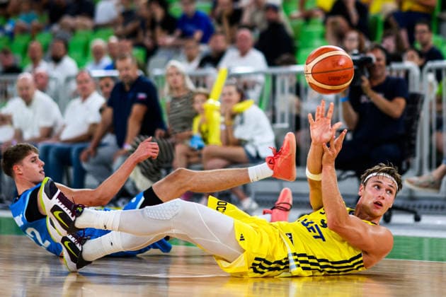 260706 Pelle Larsson of Sweden during the FIBA World Cup Qualifier game between Slovenia and Sweden on July 6, 2026 in Ljubljana. Photo: Martin Metelko BILDBYRAN kod 0032 basket basketball vm-kval kval fiba world cup qualifiers slovenien sverige slovenia sweden bbeng *** July 6, 2026: Pelle Larsson of Sweden during the FIBA World Cup Qualifier game between Slovenia and Sweden on July 6, 2026 in Ljubljana. Photo by Martin Metelko. BILDBYRAN code 0032 basketball FIBA World Cup qualifiers Slovenia Sweden bbeng  Copyright: MARTINxMETELKO BB260706ZO041