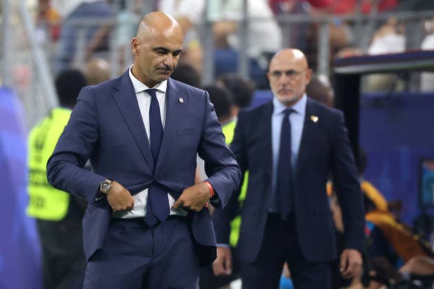 Portugal s head coach Roberto Martínez (L) reacts in a Round of 16 match at the 2026 FIFA World Cup, WM, Weltmeisterschaft, Fussball between Portugal and Spain at AT&T Stadium in Arlingtone, United States, 06 July 2026. FIFA World Cup 2026 - Round of 16 - Portugal vs Spain !ACHTUNG: NUR REDAKTIONELLE NUTZUNG!  Copyright: xLavandeiraxJrx AMDEP8373 20260706-55020820178_1
