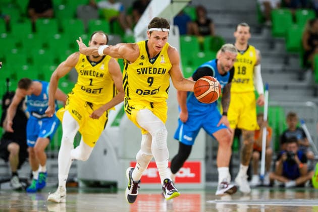 260706 Pelle Larsson of Sweden during the FIBA World Cup Qualifier game between Slovenia and Sweden on July 6, 2026 in Ljubljana. Photo: Martin Metelko BILDBYRAN kod 0032 basket basketball vm-kval kval fiba world cup qualifiers slovenien sverige slovenia sweden bbeng *** July 6, 2026: Pelle Larsson of Sweden during the FIBA World Cup Qualifier game between Slovenia and Sweden on July 6, 2026 in Ljubljana. Photo by Martin Metelko. BILDBYRAN code 0032 basketball FIBA World Cup qualifiers Slovenia Sweden bbeng  Copyright: MARTINxMETELKO BB260706ZZ038