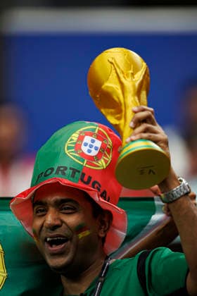Fan of Portugal seen during FIFA World Cup, WM, Weltmeisterschaft, Fussball 2026 game between national teams of Portugal and Spain (Grzegorz Wajda Ball Raw Images) Arlington Dallas Stadium USA Copyright: xGrzegorzxWajdax grzegorzwajda_portugal_spain_2526_1-6