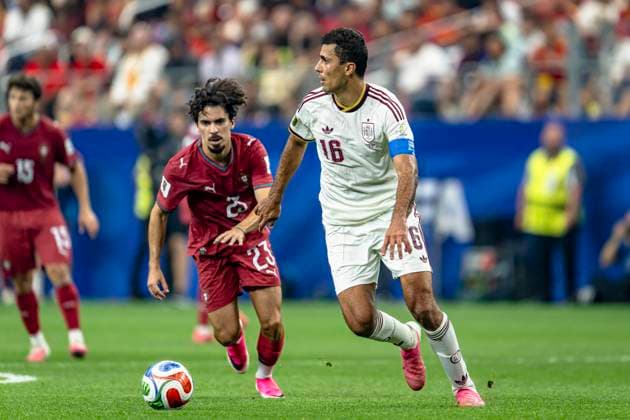 DALLAS - Rodri of Spain during the 2026 World Cup match between Portugal and Spain at Dallas Stadium on July 6, 2026, in Dallas, United States. (Photo by Stefan Koops EYE4IMAGES DeFodi Images) - *** DALLAS: Rodri of Spain during the 2026 World Cup match between Portugal and Spain at Dallas Stadium on July 6, 2026, in Dallas, United States. Photo by Stefan Koops, EYE4IMAGES, DeFodi Images