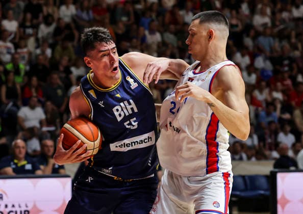 Serbia v Bosnia - FIBA World Cup 2027 Qualifiers Luka Garza (L) of Bosnia and Herzegovina in action against Nikola Tanaskovic of Serbia during the FIBA World Cup 2027 Qualifiers match between Serbia and Bosnia and Herzegovina at Aleksandar Nikolic Hall on July 06, 2026 in Belgrade, Serbia. Belgrade Serbia Copyright: xSrdjanxStevanovicx x