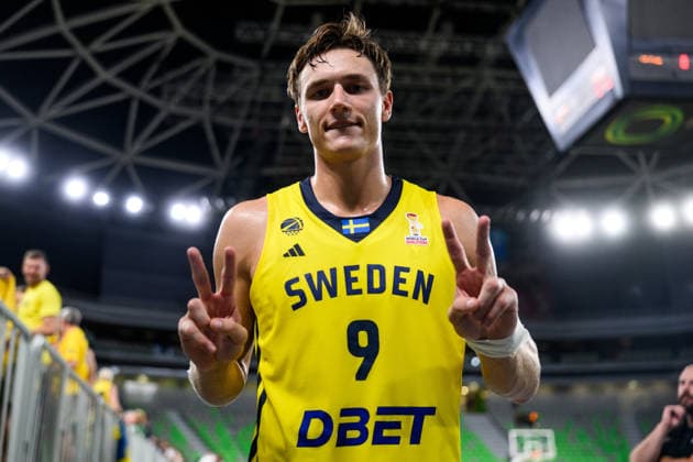 260706 Pelle Larsson of Sweden after the FIBA World Cup Qualifier game between Slovenia and Sweden on July 6, 2026 in Ljubljana. Photo: Martin Metelko BILDBYRAN kod 0032 basket basketball vm-kval kval fiba world cup qualifiers slovenien sverige slovenia sweden bbeng jubel *** July 6, 2026: Pelle Larsson of Sweden after the FIBA World Cup Qualifier game between Slovenia and Sweden on July 6, 2026 in Ljubljana. Photo by Martin Metelko. BILDBYRAN code 0032: basketball, FIBA World Cup qualifiers, Slovenia, Sweden, celebration  Copyright: MARTINxMETELKO BB260706ZL039