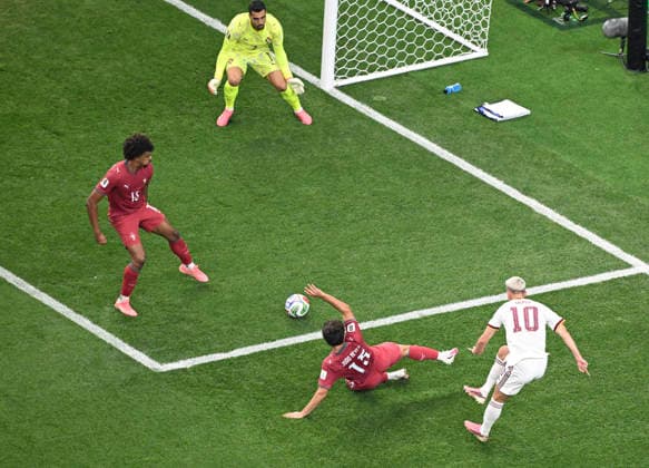 (260707) -- DALLAS, July 7, 2026 -- Dani Olmo (1st R) of Spain competes during the round of 16 match between Spain and Portugal at the 2026 FIFA World Cup, WM, Weltmeisterschaft, Fussball at Dallas Stadium in Dallas, the United States, July 6, 2026. ) (SP)U.S.-DALLAS-FOOTBALL-FIFA WORLD CUP-ROUND OF 16-ESP VS POR ChengxMin 