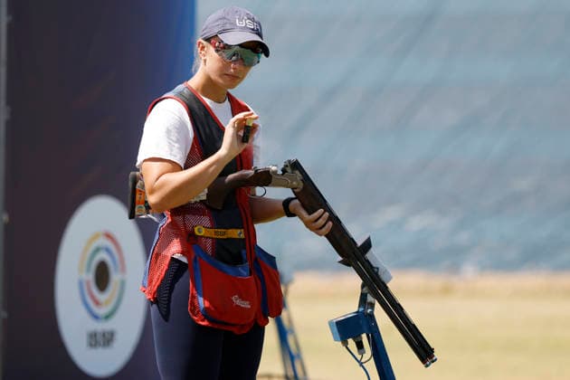 ISSF World Cup Shotgun Simonton Samantha of the United States ejects shells from a shotgun during the ISSF World Cup Shotgun day two at the Concaverde Shooting Range in Lonato del Garda, Italy, on July 6, 2026. Lonato del Garda Brescia Italy  Copyright: xRichardxMorganox originalFilename:morgano-issfworl260706_npv1b.jpg