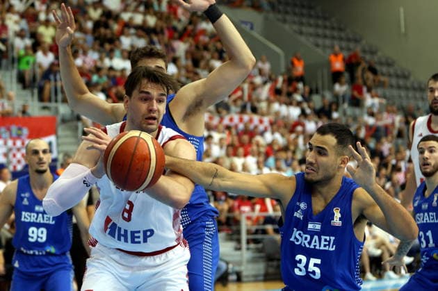 Croatia, Osijek, 060726. City Garden Hall. Match of the 6th round of the first round of qualification for the 2027 Basketball World Cup Croatia - Israel. In the photo: Mario Hezonja, Ethan Burg. Photo: Marin Franov CROPIX Copyright: xxMarinxFranovx hrvatska_izrael38-060726