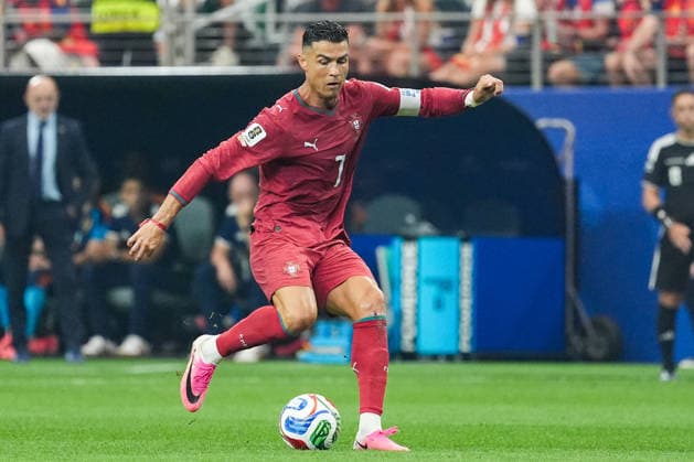 Cristiano Ronaldo of Portugal runs with the ball during a FIFA Men’s World Cup 2026 round of 16 football match between Portugal and Spain at Dallas Stadium, in Arlington on July 06th 2026 (Photo by LVDIDI SPP)  Copyright: xLVDIDI SPPx Sportspressphoto_SPR186436