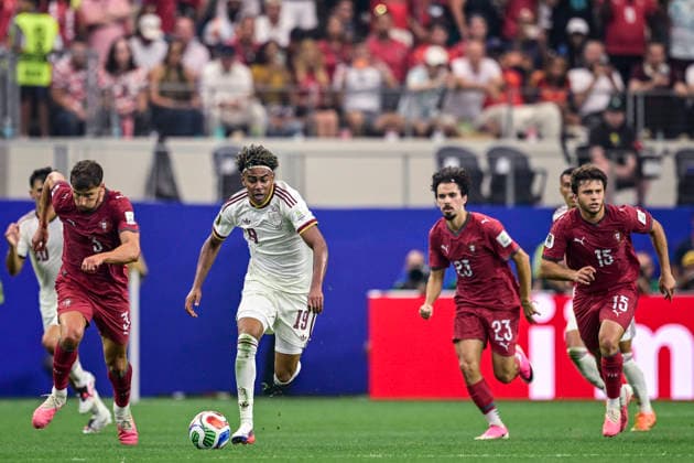 Lamine Yamal of Spain runs with the ball during the match between Portugal and Spain, valid for the round of 16 of the 2026 FIFA World Cup, WM, Weltmeisterschaft, Fussball held at AT&T Stadium in Dallas, Texas, United States. Richard Callis Fotoarena (Richard Callis SPP)  Copyright: xRichardxCallisx xSPPx spp-en-RiCa-2981074