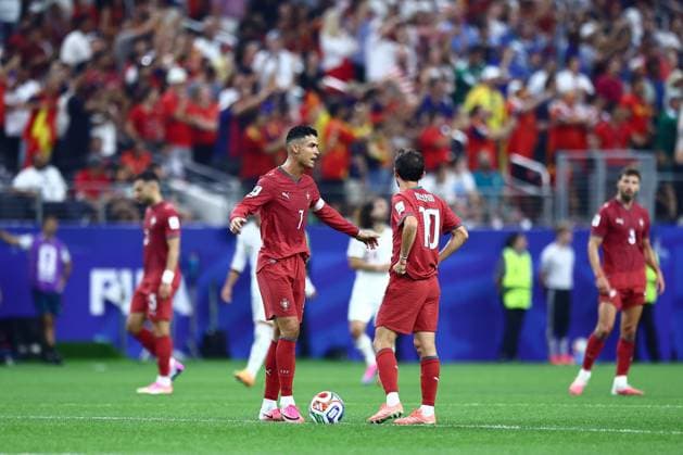 Cristiano Ronaldo of Portugal appears dejected after Spain open the scoring Portugal v Spain 2026 FIFA World Cup, WM, Weltmeisterschaft, Fussball Round of 16, Football, Dallas Stadium, Arlington, Texas, USA - 06 Jul 2026Arlington Dallas Stadium Texas (TX) United States of America  Copyright: xMichaelxZemanek Shutterstockx 16980007at