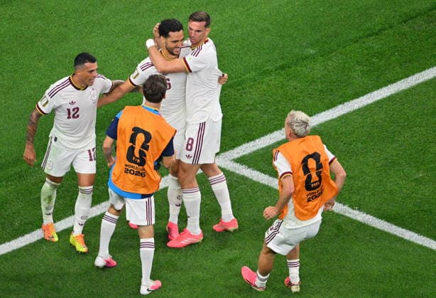 FIFA World Cup, WM, Weltmeisterschaft, Fussball 2026 - Round of 16 - Portugal vs Spain Mikel Merino of Spain (C) celebrates with teammates scoring the 1-0 during the FIFA World Cup 2026 Round of 16 match Portugal against Spain, in Dallas, USA, 06 July 2026. DALLAS United States  Copyright: xSAMxWASSONx
