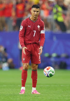 Portugal s Cristiano Ronaldo reacts after a goal by Spain s Mikel Merino in the second half of a Round of 16 FIFA World Cup, WM, Weltmeisterschaft, Fussball match at Dallas Stadium in Dallas, Texas, on Monday, July 6, 2026. Spain defeated Portugal 1-0 and advances to the quarterfinals.  DAL20260706925 CHRISTIANxBRUNSKILL