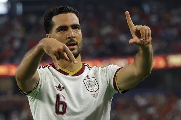 FIFA World Cup, WM, Weltmeisterschaft, Fussball 2026 - Round of 16 - Portugal vs Spain Mikel Merino of Spain celebrates after scoring the 1-0 lead during the FIFA World Cup 2026 Round of 16 match Portugal against Spain, in Dallas, USA, 06 July 2026. DALLAS United States  Copyright: xCHRISTOPHERxNEUNDORFx
