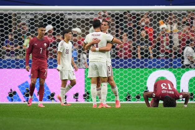 Cristiano Ronaldo of Portugal appears dejected as the full time whistle is blown Portugal v Spain 2026 FIFA World Cup, WM, Weltmeisterschaft, Fussball Round of 16, Football, Dallas Stadium, Arlington, Texas, USA - 06 Jul 2026Arlington Dallas Stadium Texas (TX) United States of America  Copyright: xIsmaelxAdnan Shutterstockx 16980005cv