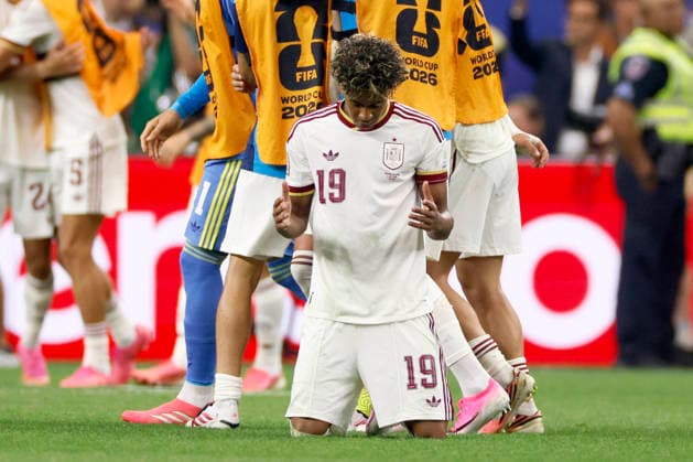 Portugal v Spain: Round of 16 - FIFA World Cup, WM, Weltmeisterschaft, Fussball 2026 Lamine Yamal of Spain celebrates after winning the FIFA World Cup 2026 Round Of 16 match between Portugal and Spain at Dallas Stadium on July 6, 2026 in Arlington, United States. Arlington Dallas Stadium TX United States Copyright: xAllstarxPicturexLibraryxLtdx