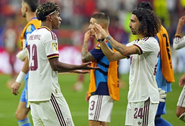 FIFA World Cup, WM, Weltmeisterschaft, Fussball 2026 - Round of 16 - Portugal vs Spain Lamine Yamal (L) and Marc Cucurella (R) of Spain celebrate after winning the FIFA World Cup 2026 Round of 16 match Portugal against Spain, in Dallas, USA, 06 July 2026. DALLAS United States  Copyright: xJEFFREYxMCWHORTERx