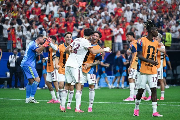Pau Cubarsi of Spain (L) and Yeremi Pino of Spain (R) celebrate after winning the FIFA Men’s World Cup 2026 round of 16 football match between Portugal and Spain at Dallas Stadium, in Arlington on July 06th 2026 (Photo by Nayra Halm SPP)  Copyright: xNayraxHalm SPPx Sportspressphoto_SPR186513