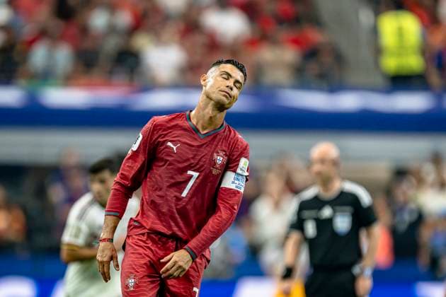 DALLAS - Cristiano Ronaldo of Portugal during the 2026 World Cup match between Portugal and Spain at Dallas Stadium on July 6, 2026, in Dallas, United States. (Photo by Stefan Koops EYE4IMAGES DeFodi Images) - *** DALLAS Cristiano Ronaldo of Portugal during the 2026 World Cup match between Portugal and Spain at Dallas Stadium on July 6, 2026, in Dallas, United States. Photo by Stefan Koops, EYE4IMAGES, DeFodi Images
